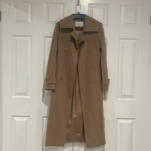 Aritzia babaton plaza coat camel color